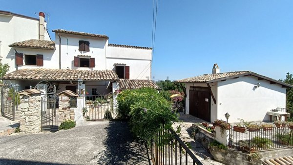 casa indipendente in vendita ad Altino