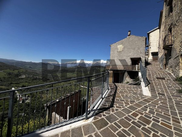 casa indipendente in vendita ad Altino