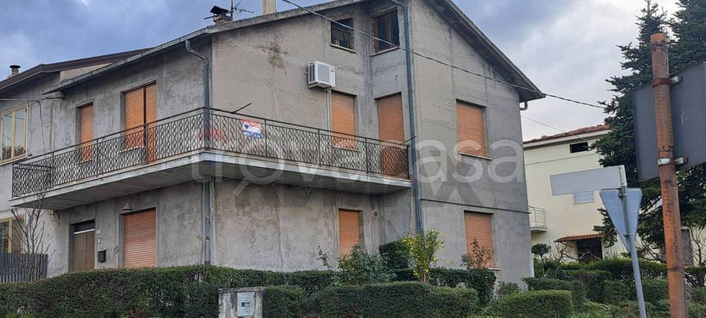 casa indipendente in vendita ad Altino in zona Luzio