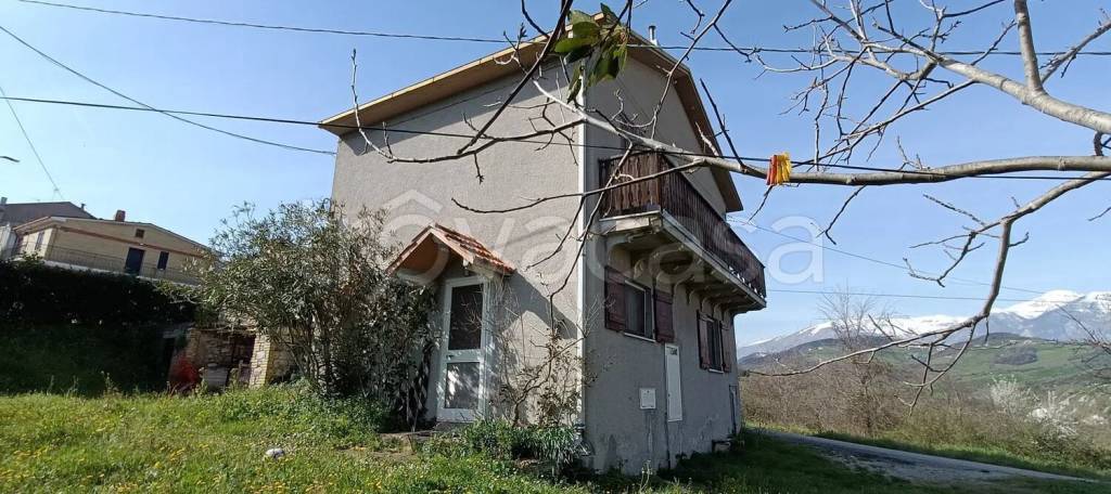 casa indipendente in vendita ad Altino in zona Briccioli
