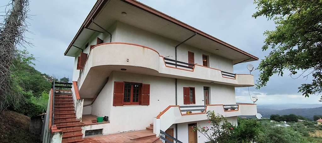 appartamento in vendita ad Archi
