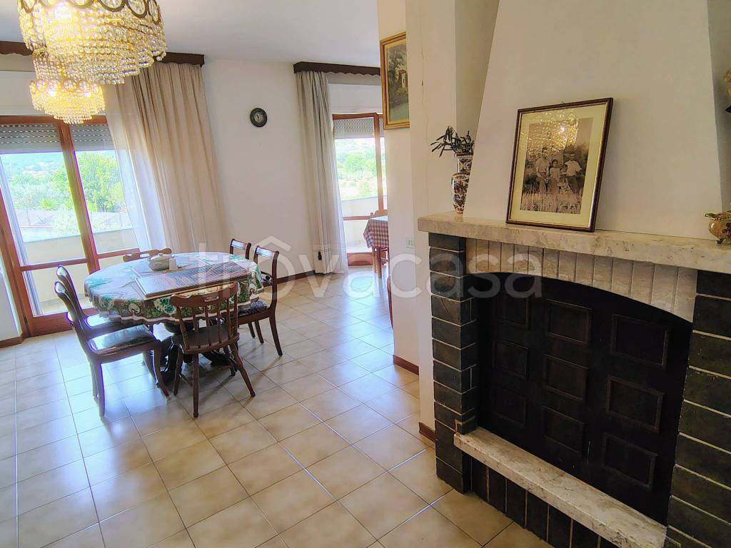 appartamento in vendita ad Archi