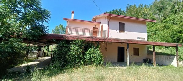 casa indipendente in vendita ad Archi