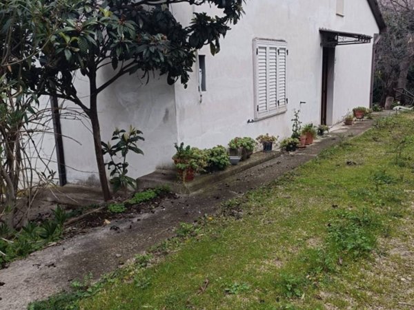 appartamento in vendita ad Archi