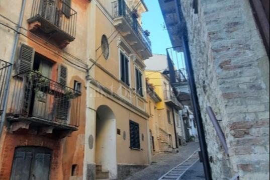 casa indipendente in vendita ad Archi