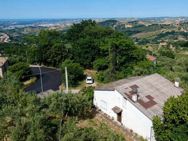 casa indipendente in vendita ad Archi