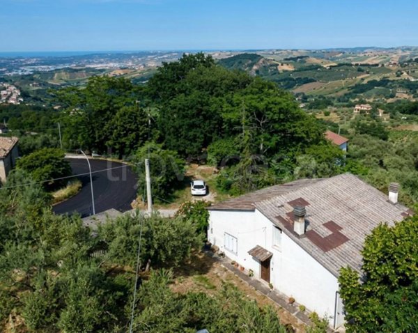 casa indipendente in vendita ad Archi