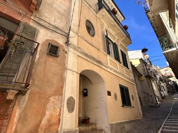 villa in vendita ad Archi