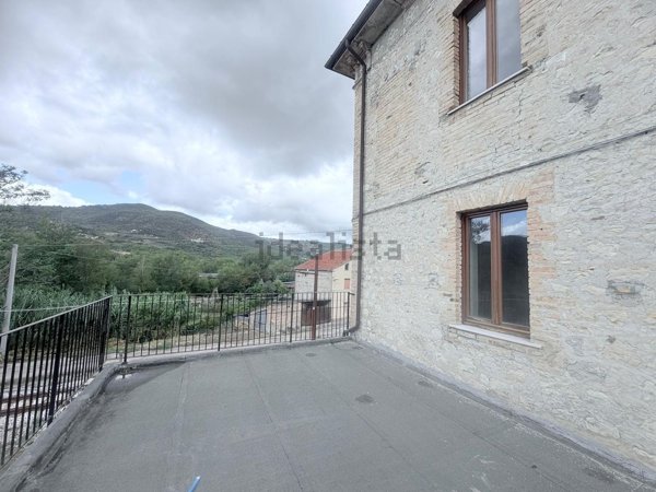 appartamento in vendita ad Archi