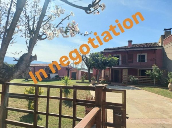 casa indipendente in vendita ad Ari