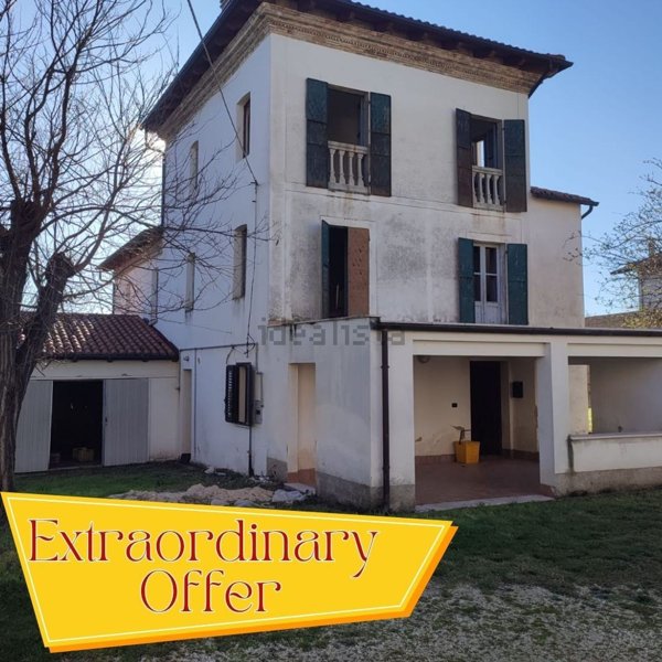 casa indipendente in vendita ad Ari