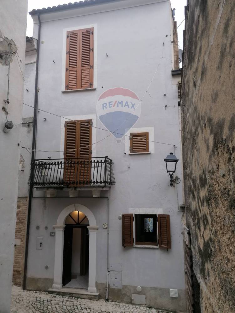appartamento in vendita ad Ari