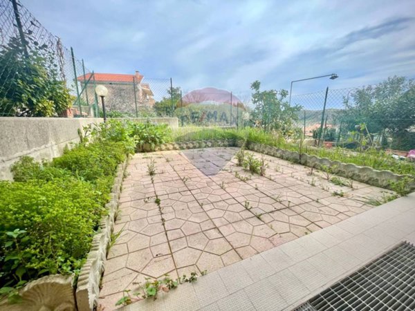 casa indipendente in vendita ad Ari