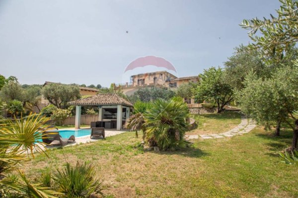 casa indipendente in vendita ad Ari