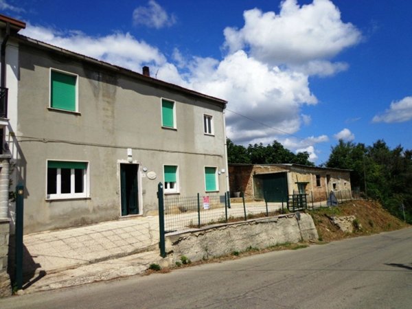 casa indipendente in vendita ad Ari