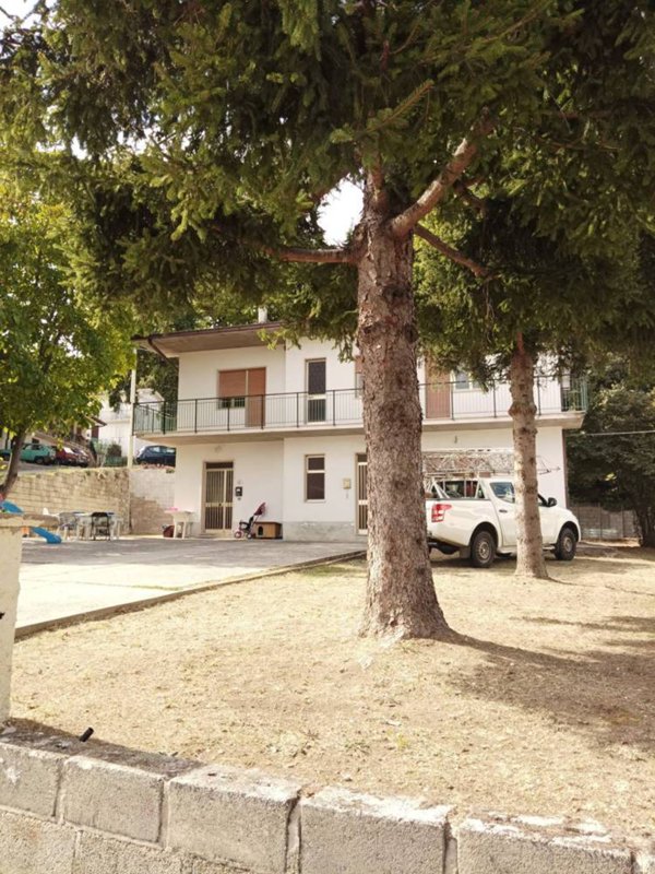 casa indipendente in vendita ad Ari