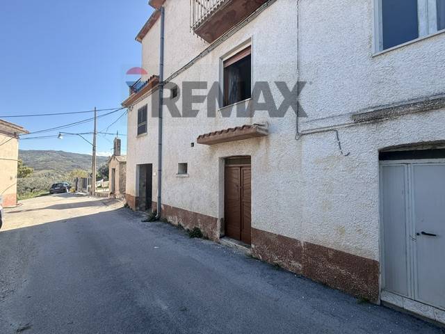 casa indipendente in vendita ad Ari