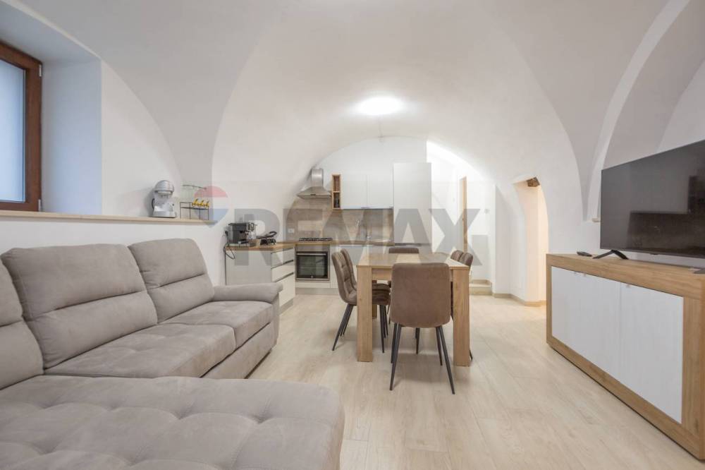 casa indipendente in vendita ad Ari