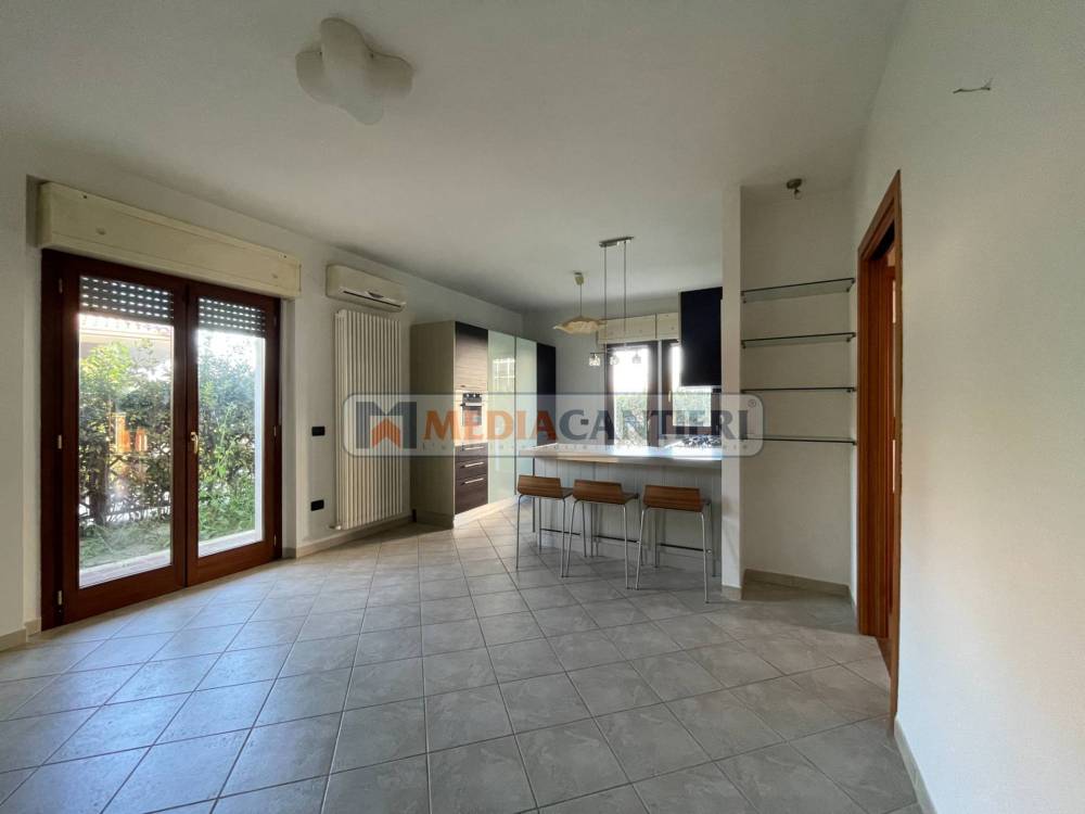 appartamento in vendita ad Ari
