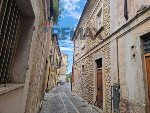 casa indipendente in vendita ad Ari