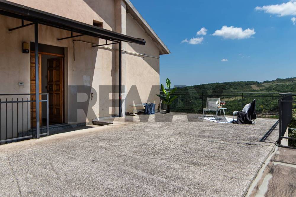 appartamento in vendita ad Ari
