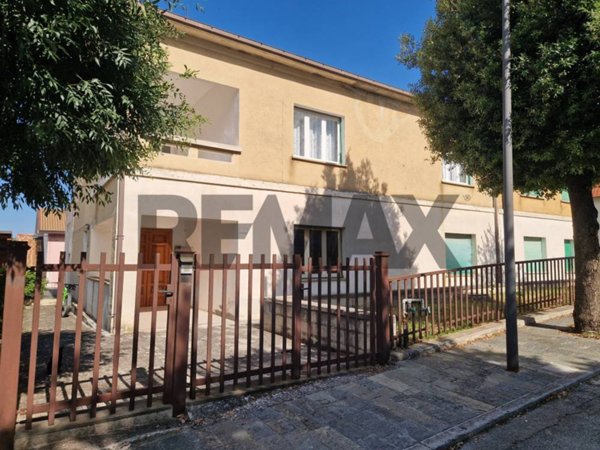 appartamento in vendita ad Ari