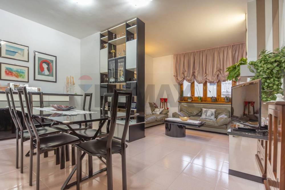 casa indipendente in vendita ad Ari