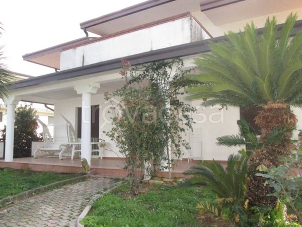 casa indipendente in vendita ad Arielli