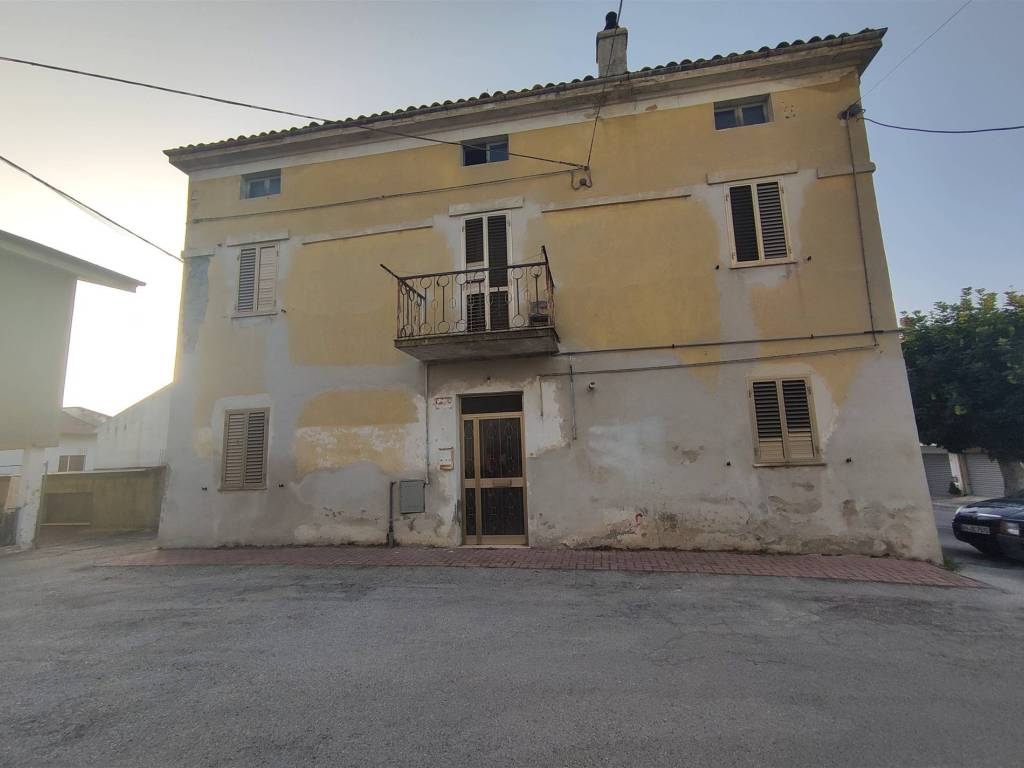 casa indipendente in vendita ad Arielli