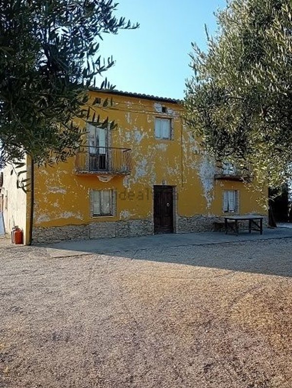 casa indipendente in vendita ad Arielli