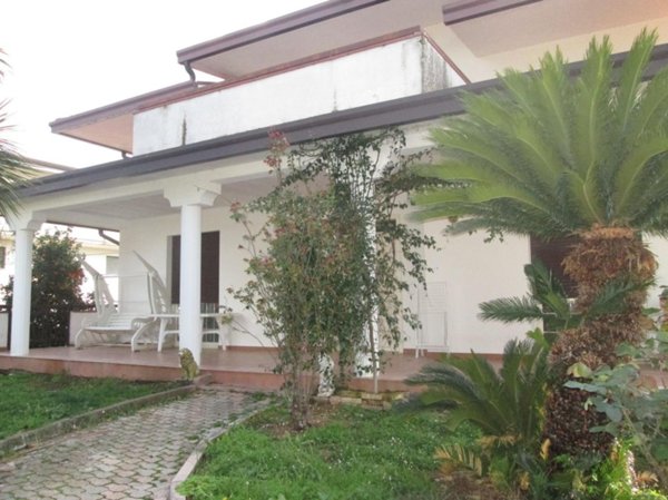 casa indipendente in vendita ad Arielli