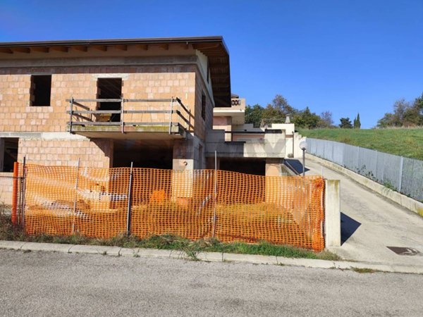 casa indipendente in vendita ad Arielli