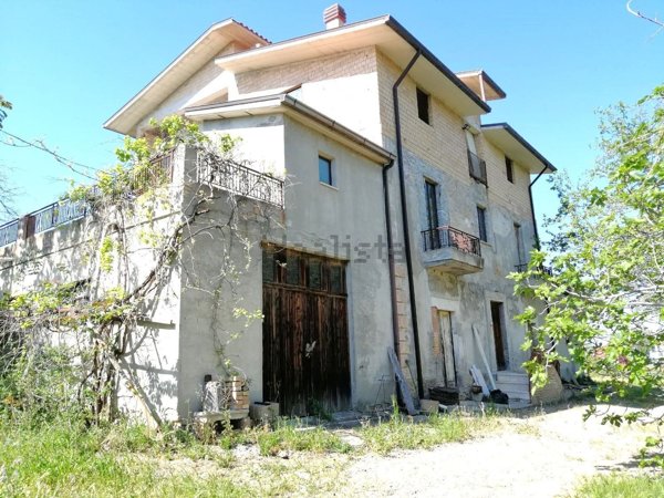 casa indipendente in vendita ad Atessa