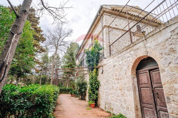 casa indipendente in vendita ad Atessa