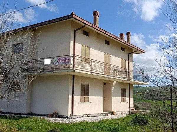 casa indipendente in vendita ad Atessa