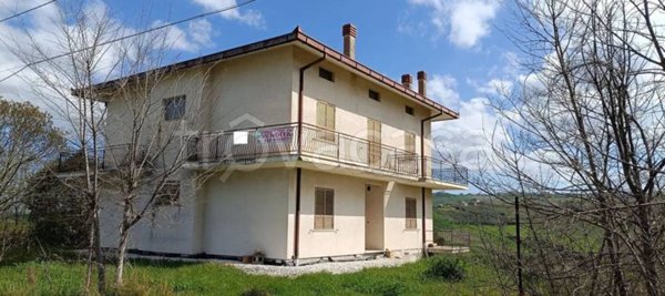 casa indipendente in vendita ad Atessa