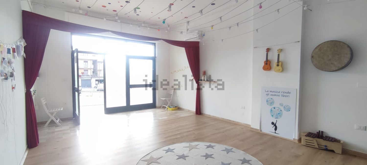 locale commerciale in vendita ad Atessa