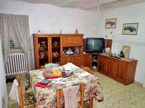 locale di sgombero in vendita ad Atessa