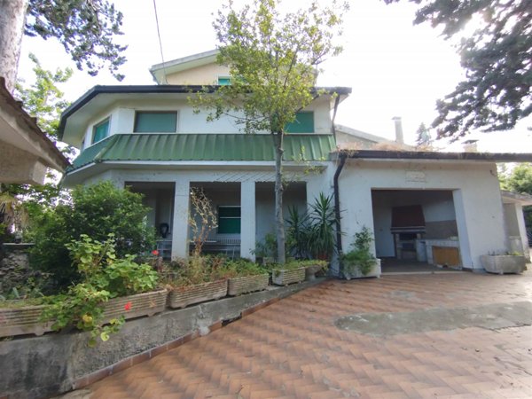 casa indipendente in vendita ad Atessa