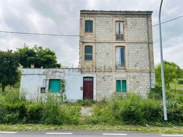 casa indipendente in vendita ad Atessa