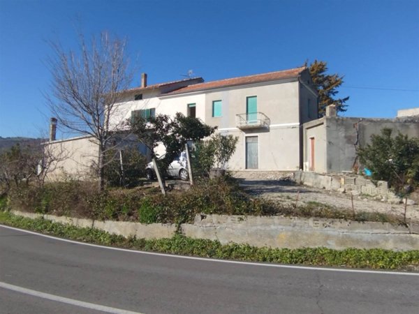 casa indipendente in vendita ad Atessa