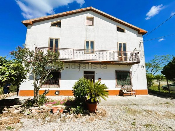 casa indipendente in vendita ad Atessa