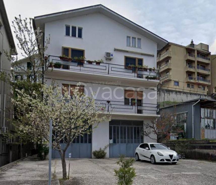 box auto in vendita ad Atessa