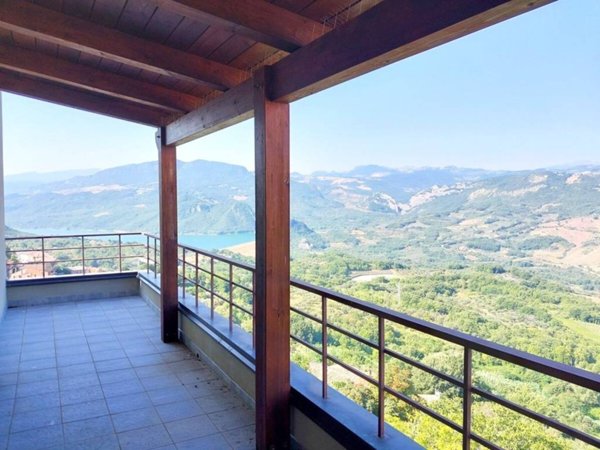 casa indipendente in vendita a Bomba