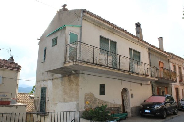 casa indipendente in vendita a Bomba