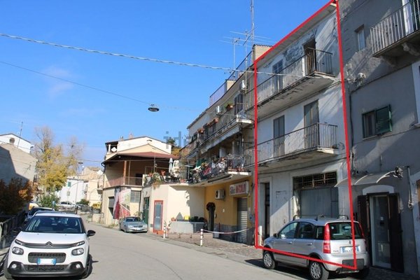 casa indipendente in vendita a Bomba