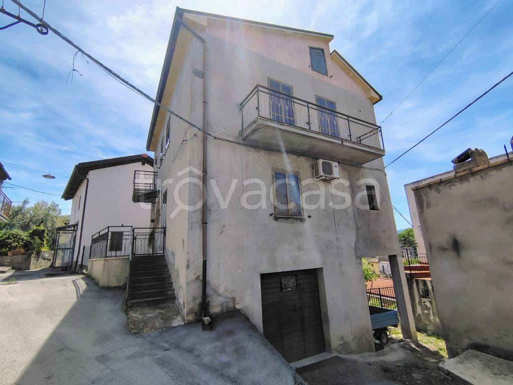 casa indipendente in vendita a Bomba