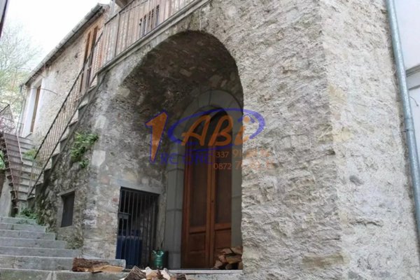 casa indipendente in vendita a Bomba in zona Vallecupa