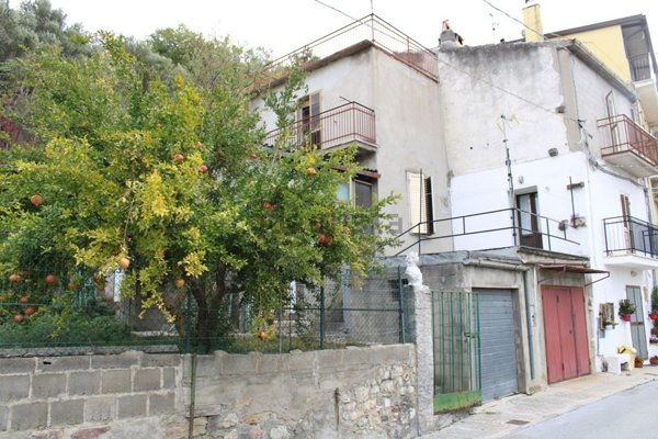 casa indipendente in vendita a Bomba
