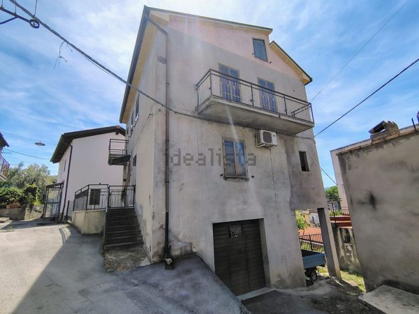 casa indipendente in vendita a Bomba in zona Vallecupa